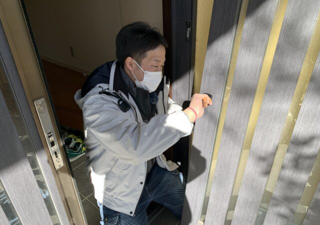 玄関ドア修理